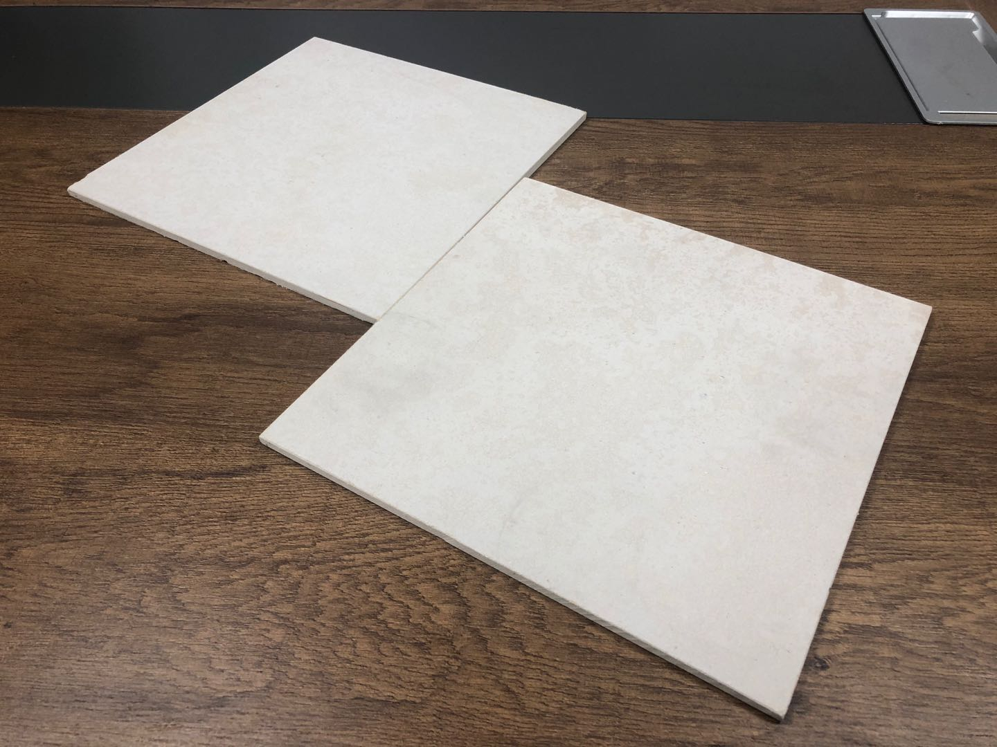 陕西硅酸钙板表面贴瓷砖的方法